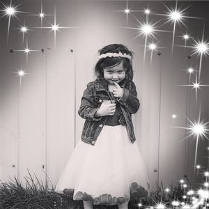 Meet your Posher, Caitlin